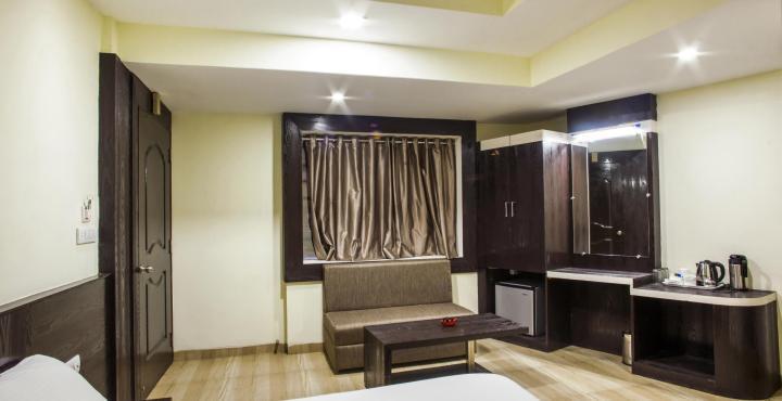 Oyo 2155 Hotel Wardhman Jabalpur Exterior photo